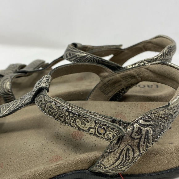 Taos Trophy Floral Embossed Pewter Leather Sandals - Picture 3 of 10